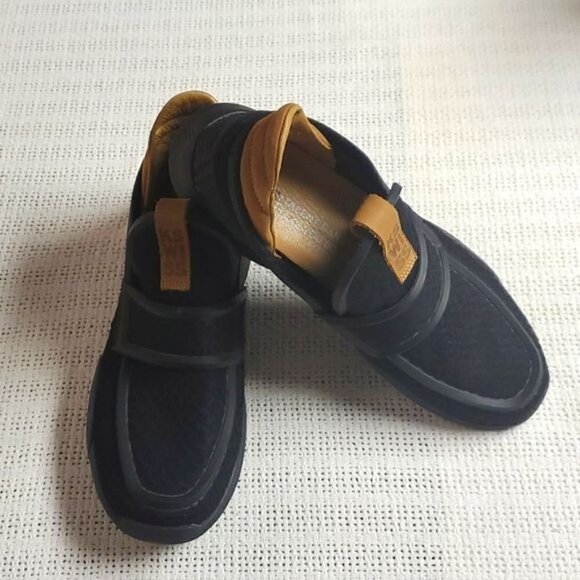 K-Swiss Gen-K Penny Mocassin Sz. 8.5 Black Textured Slipon Loafer Shoes - Picture 1 of 10